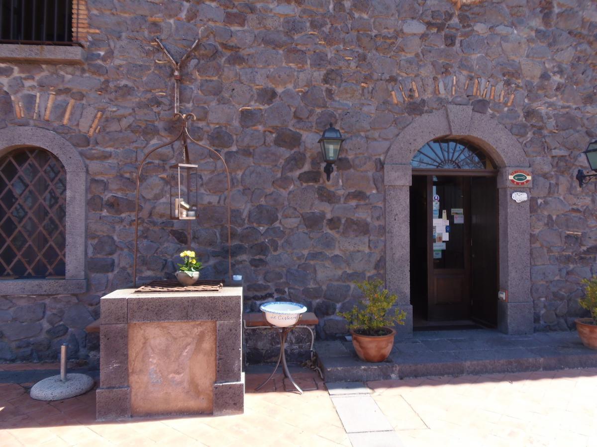 Готель Le Cisterne Dell'Etna Calcerana-Marina Екстер'єр фото